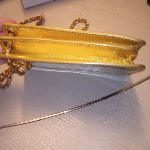 Chanel Gold Patent Leather Interlocking CC Crossbody - Picture 6 of 17